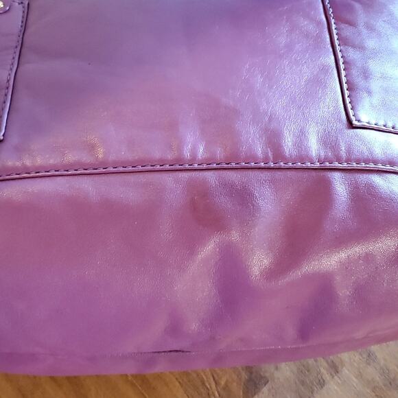 Marc by Marc Jacobs Preppy Lamb Leather Hayley Tote - Picture 13 of 16